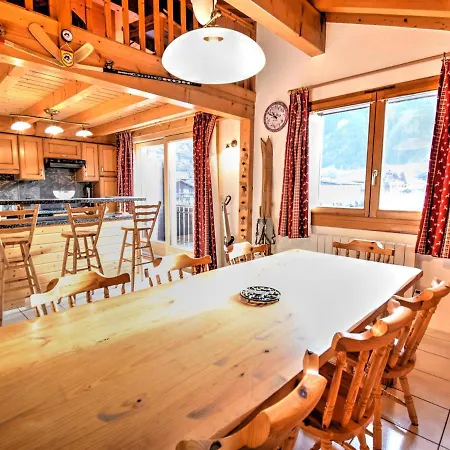 Duplex Familial Avec Mezzanine, 200m Du Centre Et Remontees, Equipe Pour 8, Parking, Wifi - Fr-1-524-10 *