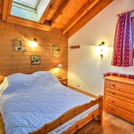 Duplex Familial Avec Mezzanine, 200m Du Centre Et Remontees, Equipe Pour 8, Parking, Wifi - Fr-1-524-10