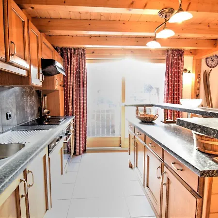Duplex Familial Avec Mezzanine, 200m Du Centre Et Remontees, Equipe Pour 8, Parking, Wifi - Fr-1-524-10 Apartment